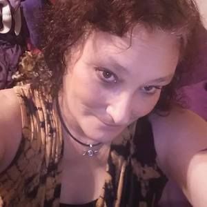 Meet your Posher, Carolyn